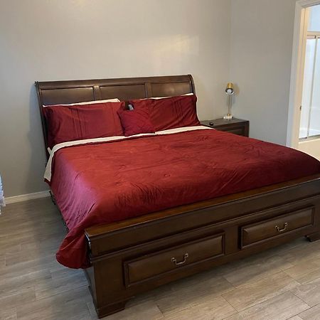 Cozy Getaway With King Bed Near Utrgv Apartment Edinburg Exterior photo