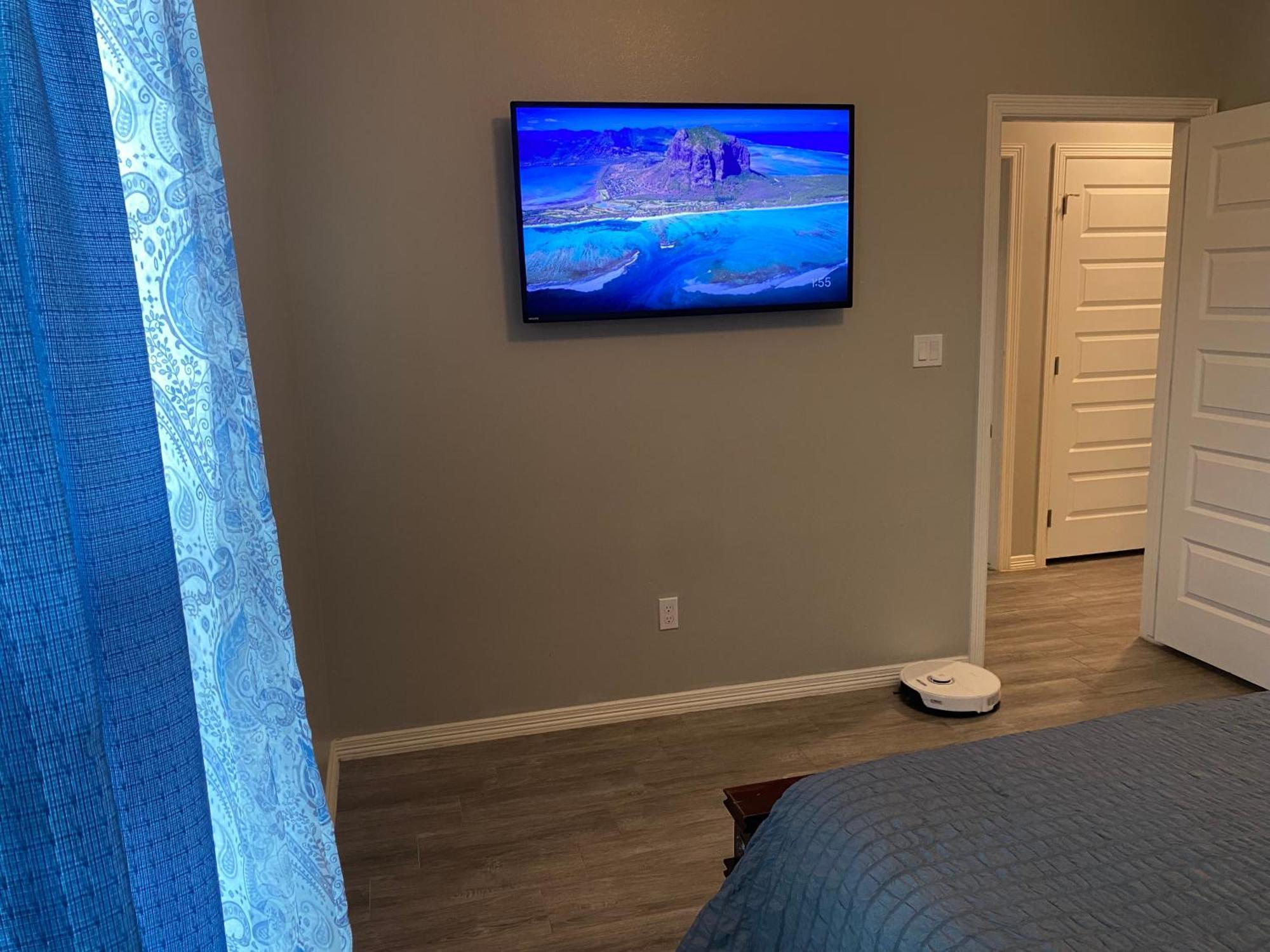 Cozy Getaway With King Bed Near Utrgv Apartment Edinburg Exterior photo