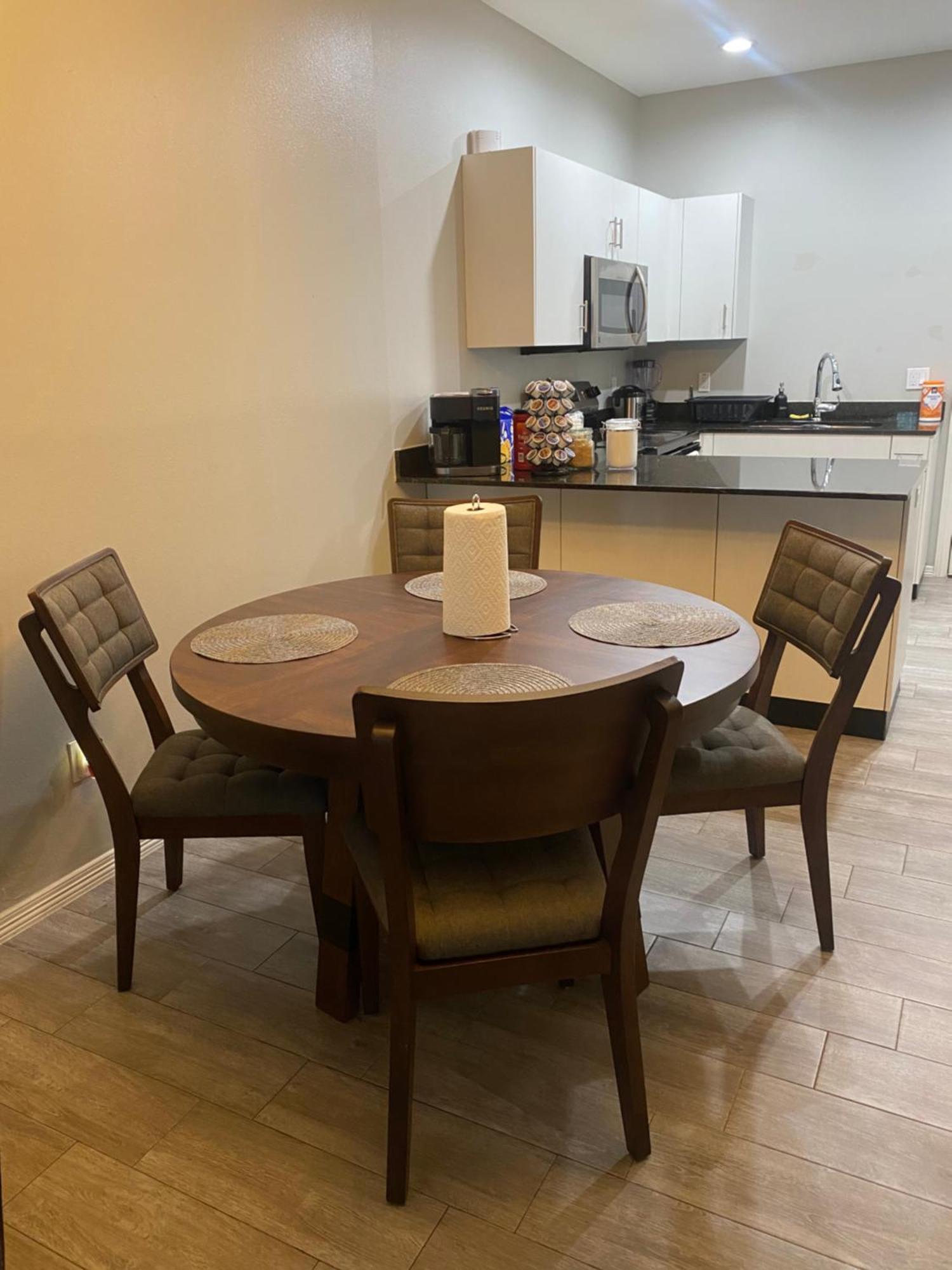 Cozy Getaway With King Bed Near Utrgv Apartment Edinburg Exterior photo